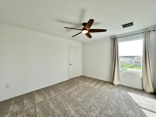 Building Photo - 10412 Premier Park St