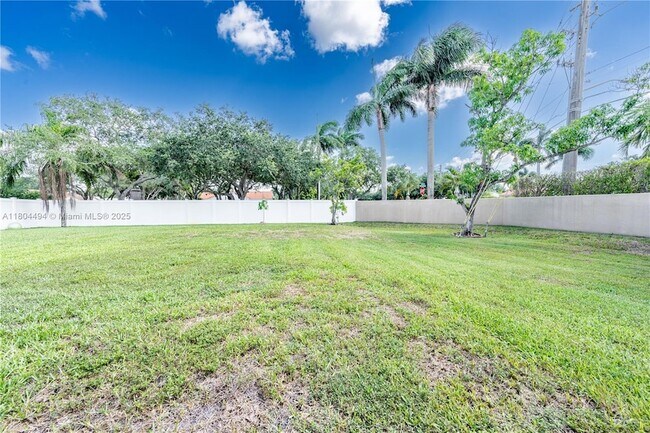 Building Photo - 1840 SW 135th Way