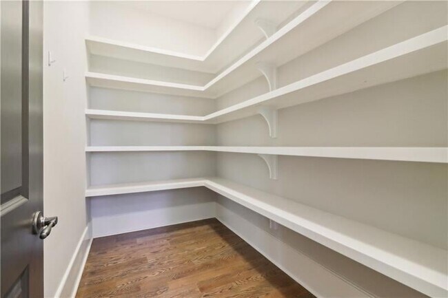 Building Photo - 211 Mount Vernon Hwy