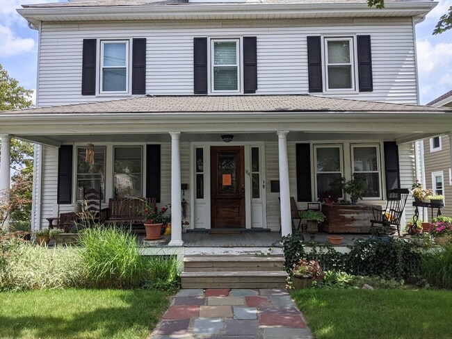 Building Photo - 184 White St