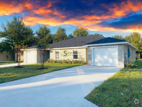 Building Photo - READY NOW! STUNNING 2BR/2BA Duplex for Ren...