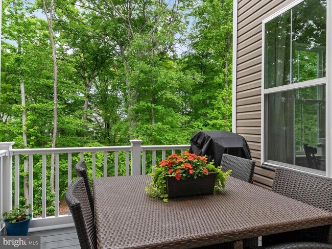 Building Photo - 2552 Buckthorn Dr