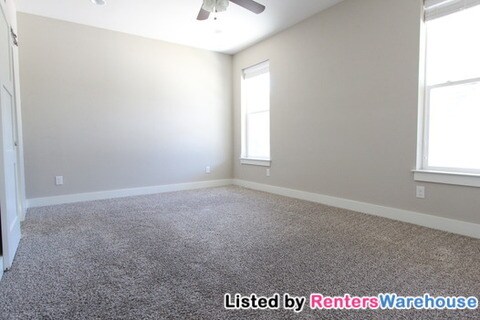 Building Photo - 1206 Deloney St