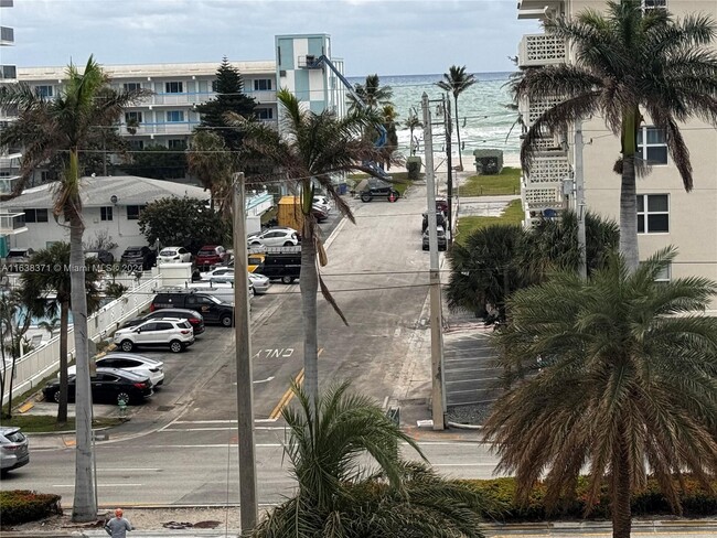 Building Photo - 1500 S Ocean Dr