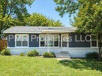 Building Photo - 4 Bedrooms / 2.5 Bathrooms House