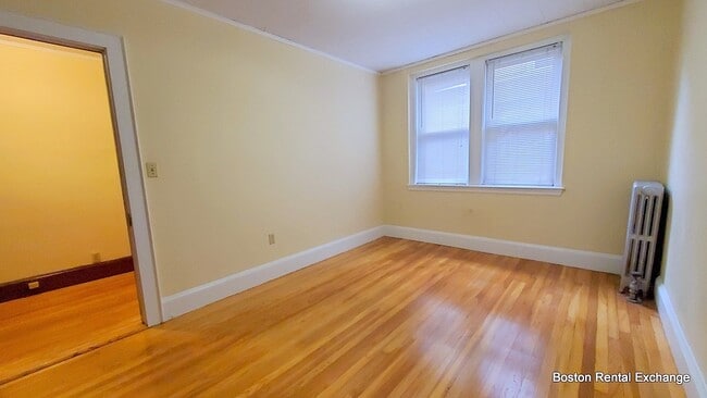 Building Photo - 18 Day St