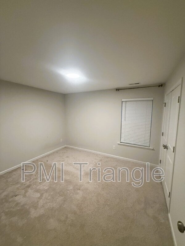 Building Photo - 2280 Grants Pass Station