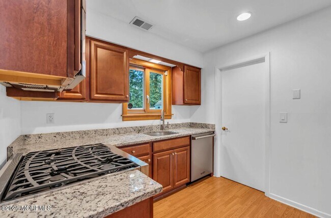 Building Photo - 45 Pinyon St