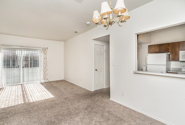 Building Photo - 3329 Rosedale Ave