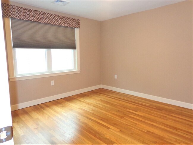 Building Photo - 109 Fayette St