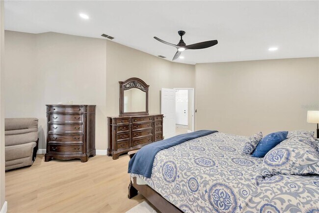 Building Photo - 4617 Basswood St