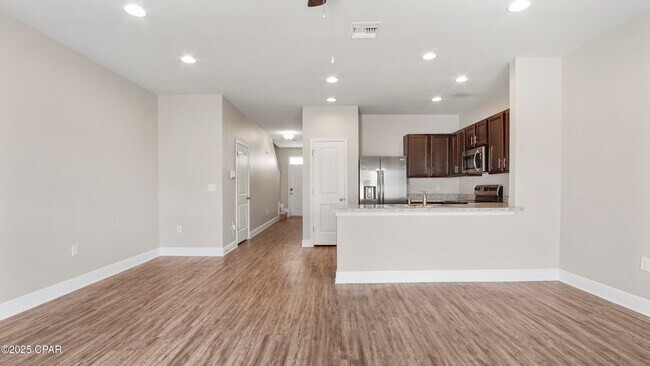 Building Photo - 5780 Callaway Cir
