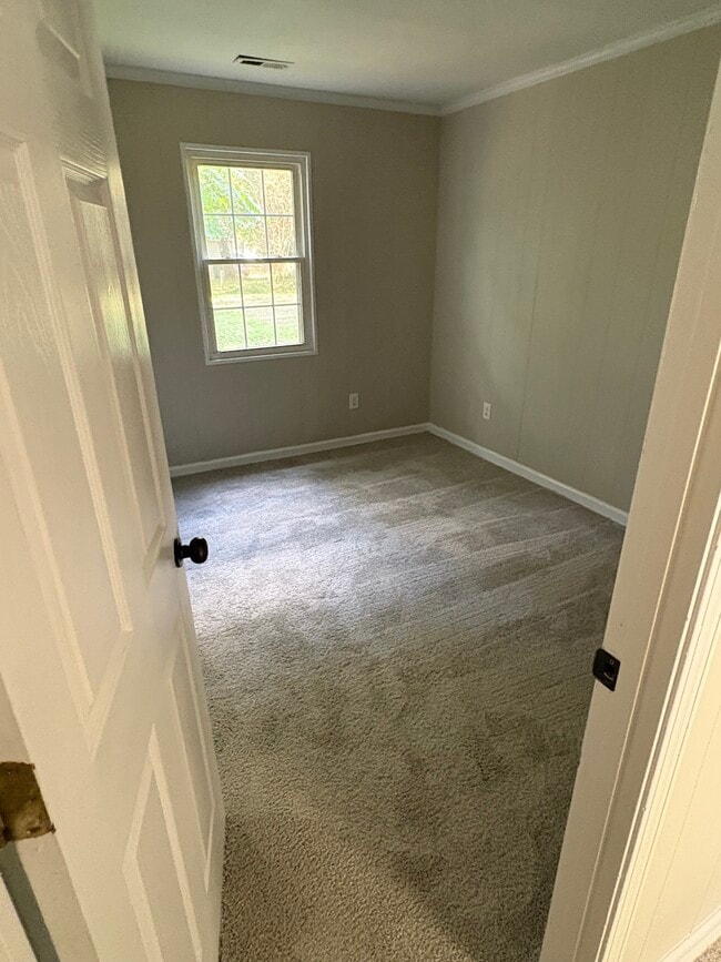 Building Photo - 583 Thicket Run