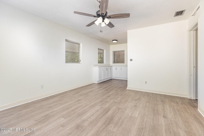 Building Photo - 6022 Sudbury Ave