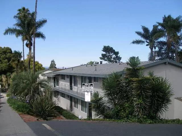 Building Photo - Fairmount Palms