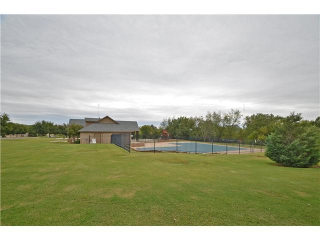 Building Photo - Highly Sought After Stonebridge Addition + Home with In-ground Pool & Shelter + Great Location!!