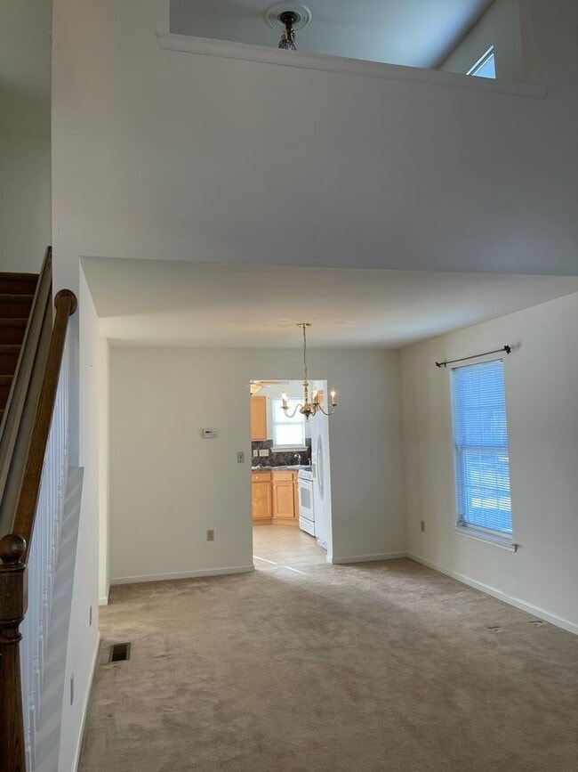 Building Photo - 1588 Kennington Ln