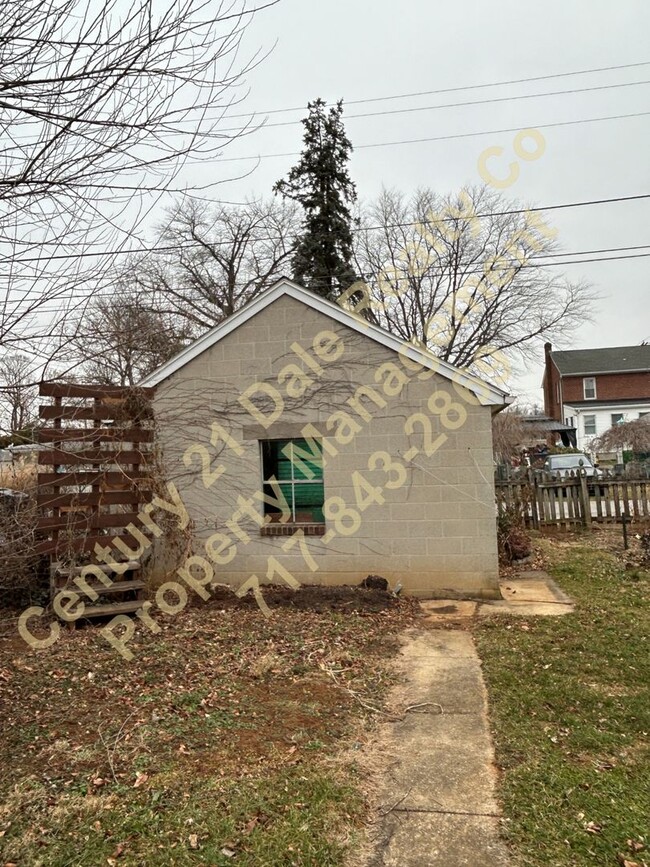 Building Photo - 3 Bedroom 1 Bath Home in West York School District