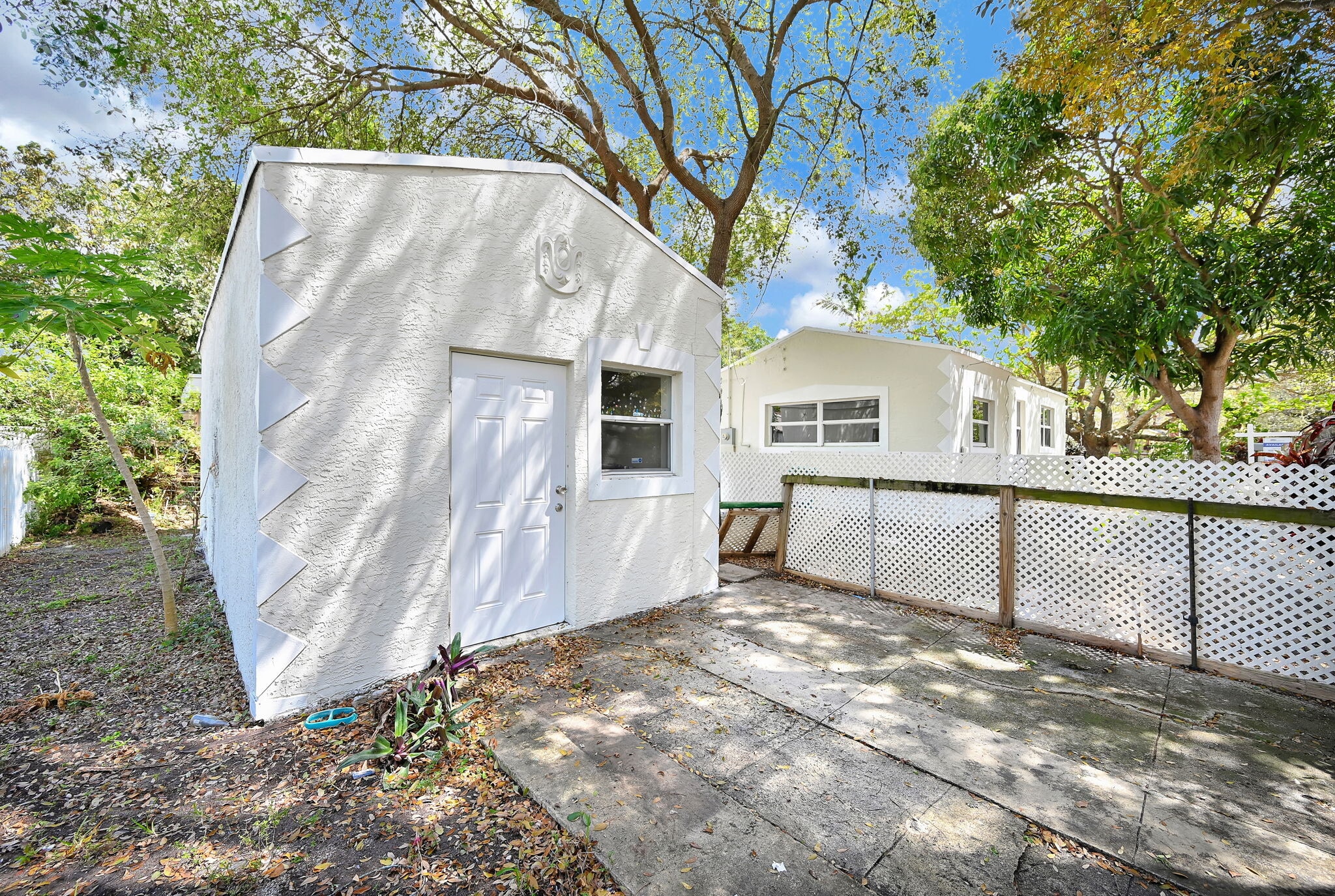 Building Photo - 299 NW 43rd St