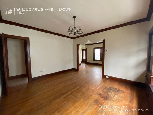 Building Photo - Spacious and ready to call home!