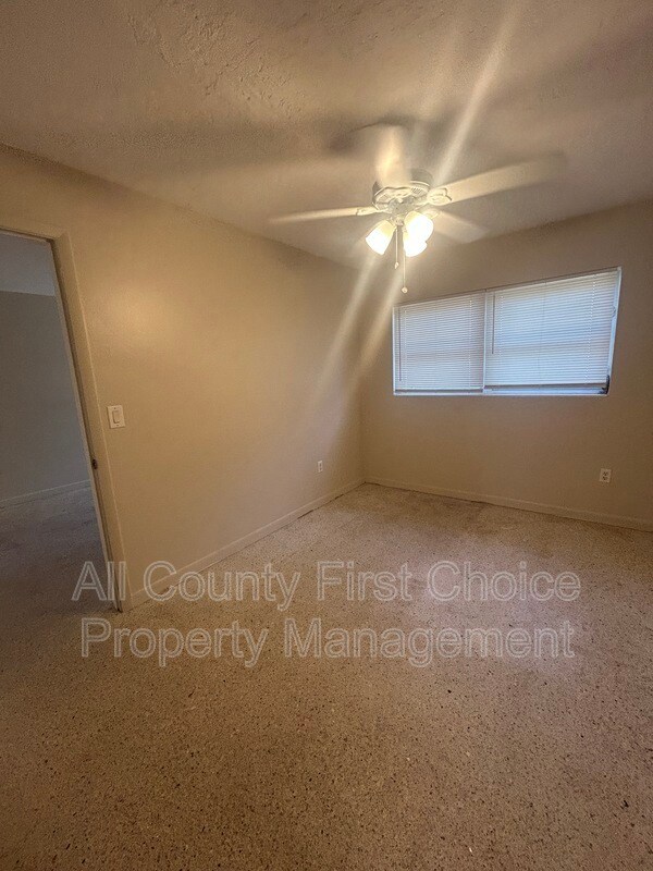 Building Photo - 1530 Carmel Ave