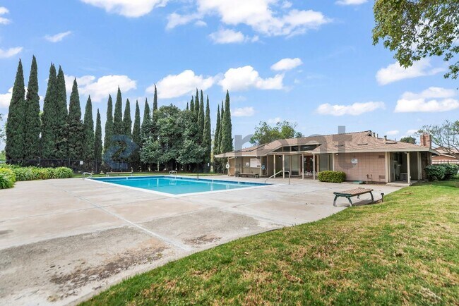 Building Photo - 2095 Olivera Rd