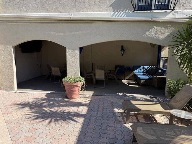 Building Photo - 501 Knights Run Ave