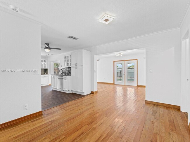 Building Photo - 2021 N 52nd Ave