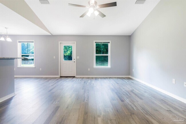 Building Photo - 3328 Broadview Cir
