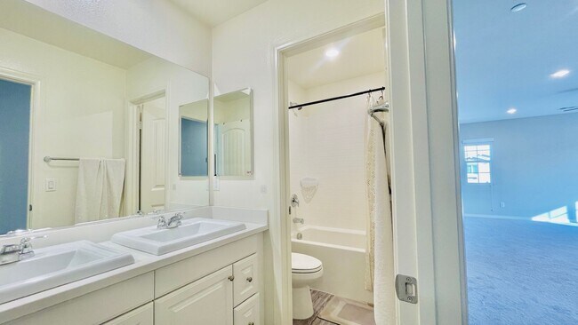 Building Photo - BEAUTIFUL 5BD/3BA-2 Story Home available for rent in Jurupa Valley!