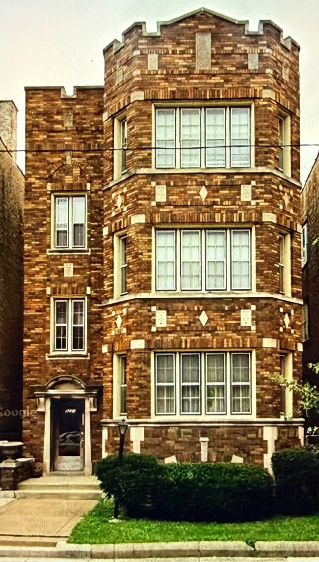 Building Photo - 9221 S Bishop St