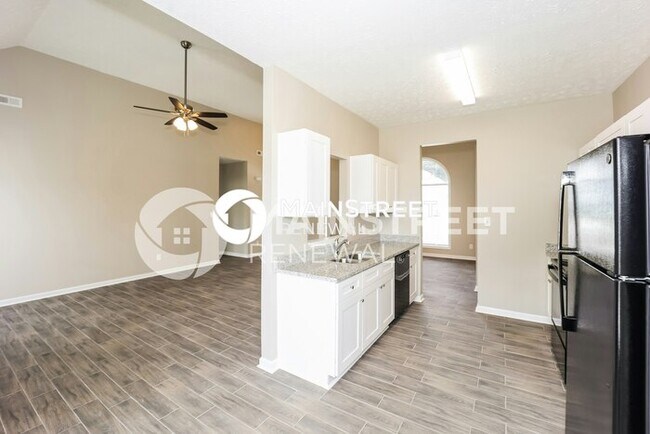 Building Photo - 3 Bedroom Pet-Friendly Home in Rex, GA wit...