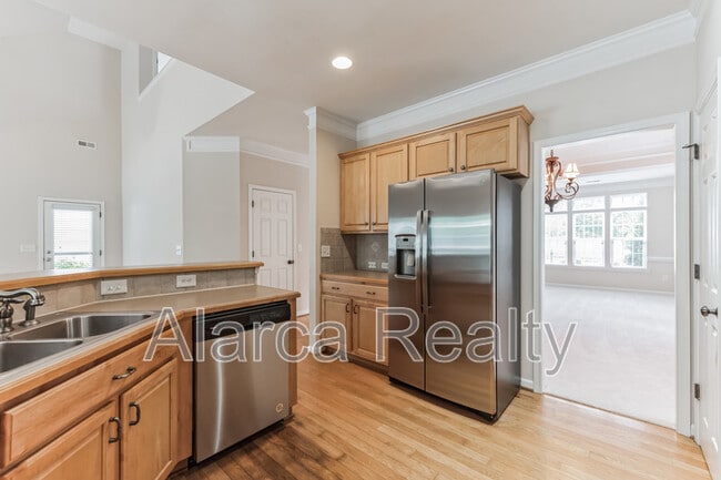 Building Photo - 131 Ivy Creek Ln