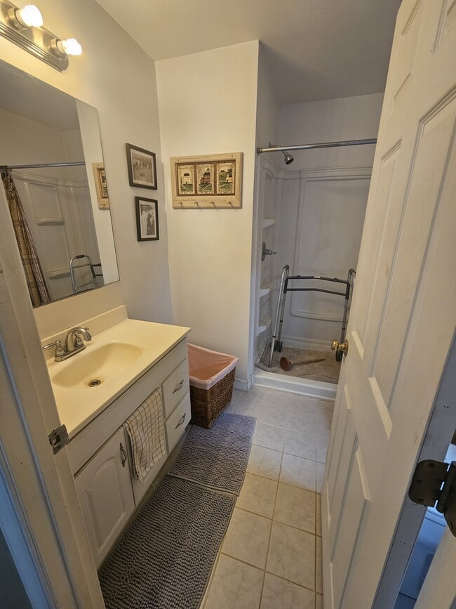 Building Photo - 24101 Asbury Dr