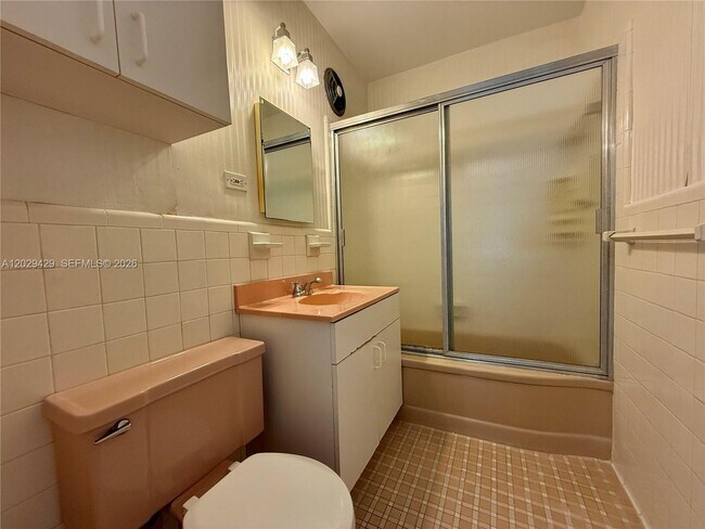 Building Photo - 10178 Collins Ave