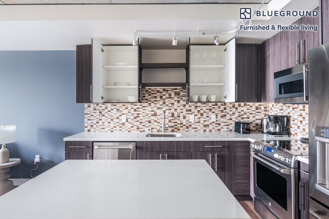 Building Photo - 101 Taylor Ave N