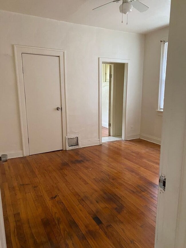 Building Photo - Spacious 3-Bedroom Home with Hardwood Floo...