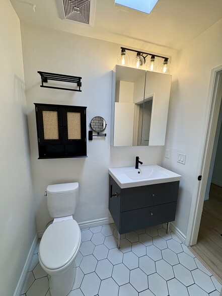 Building Photo - 11015 National Blvd