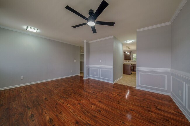 Building Photo - 1301 Waldridge Ct