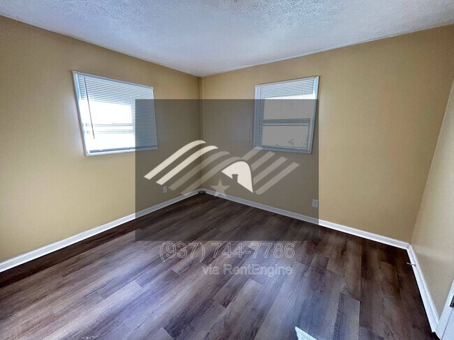 Building Photo - 4381 Marlowe St