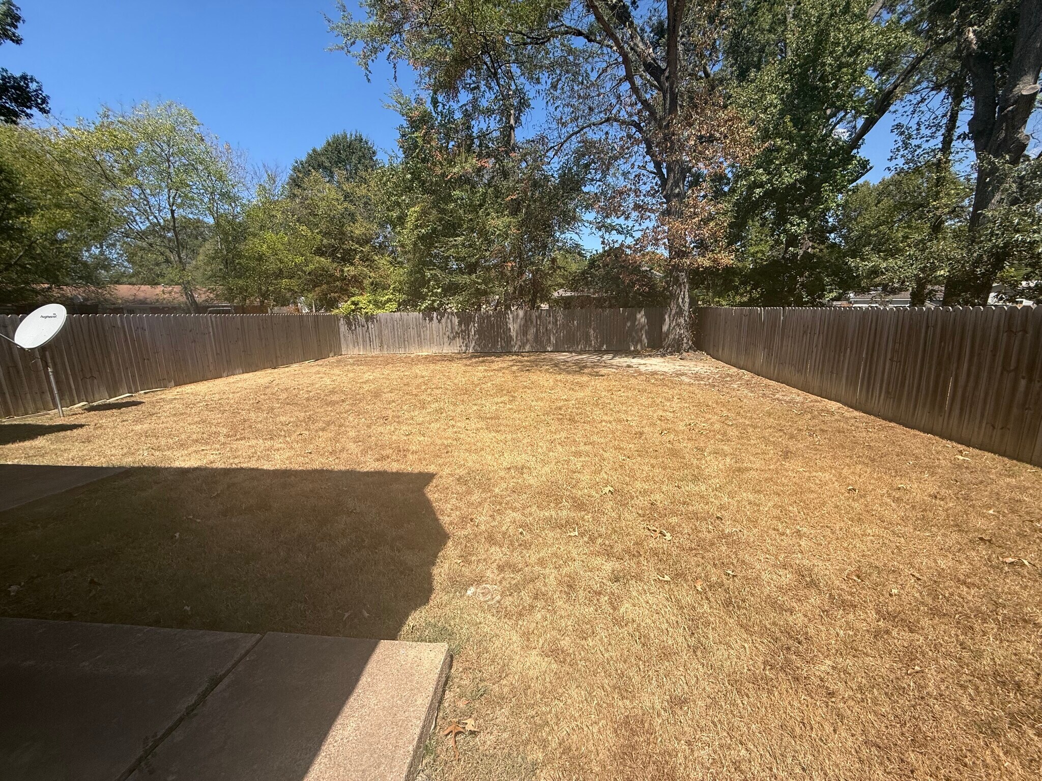 Building Photo - 2907 Greenhills Dr