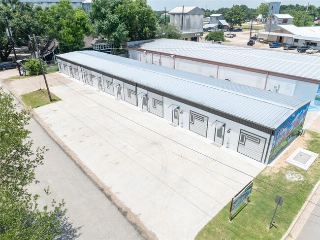 Building Photo - 2612 Castle St