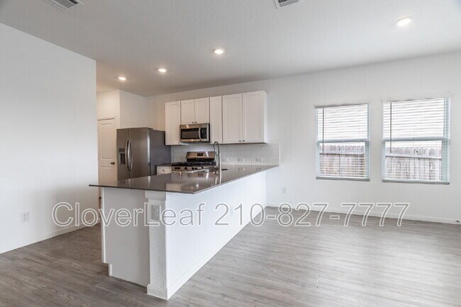 Building Photo - 7050 Shears Pl