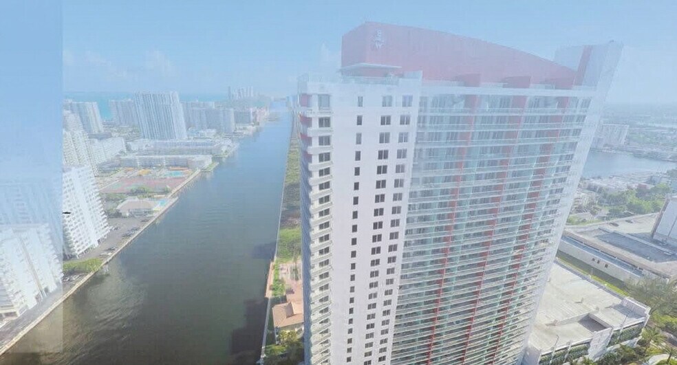 Building Photo - 2602 E Hallandale Beach Blvd