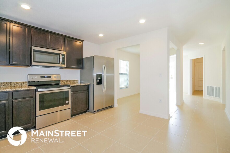 Building Photo - 8503 Silverbell Loop