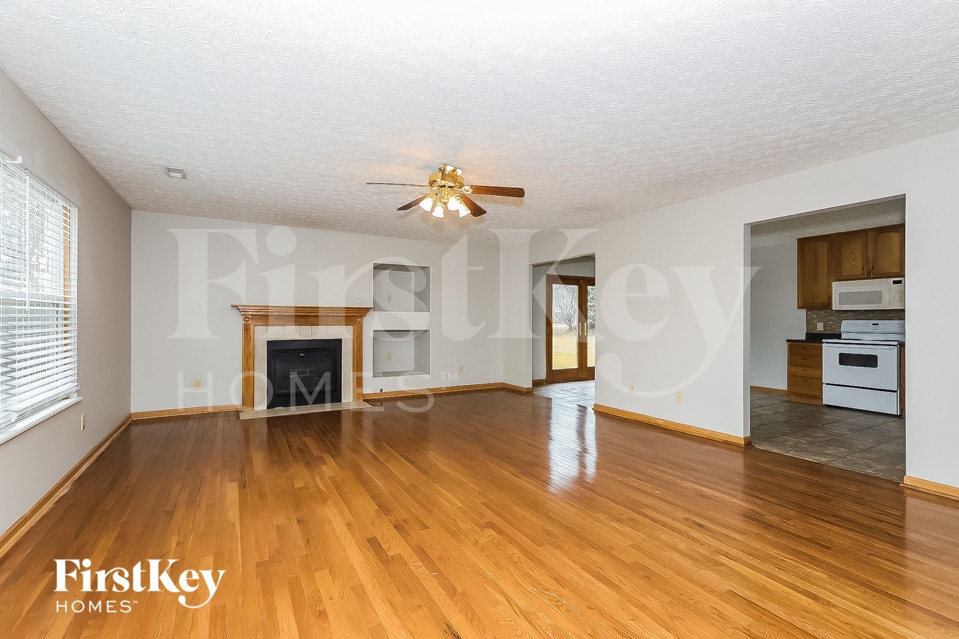 Building Photo - 3053 Kings Realm Ave