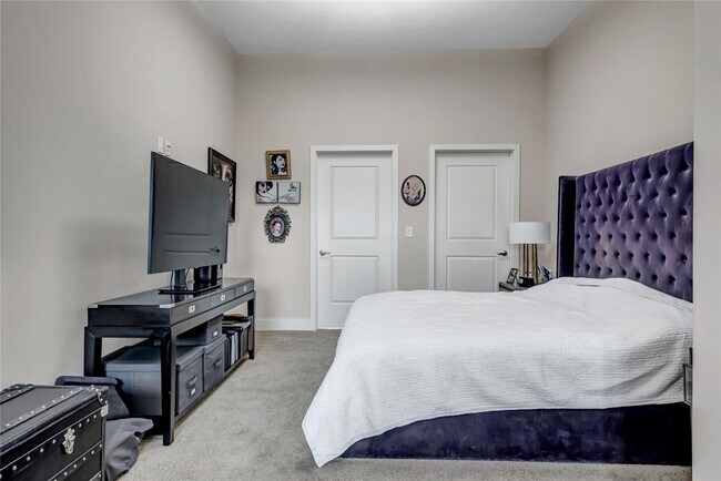 Building Photo - 8025 Maryland Ave