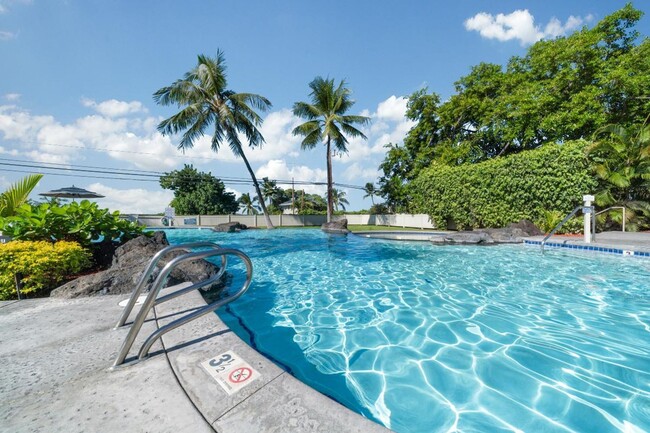 Building Photo - 3-Bedroom Condo in Prime Kona Location wit...