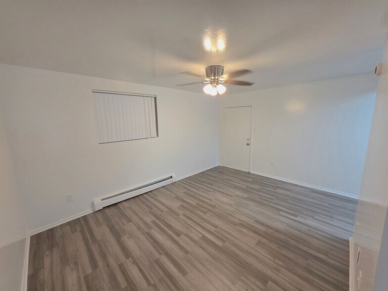 Building Photo - 1330 Zephyr St