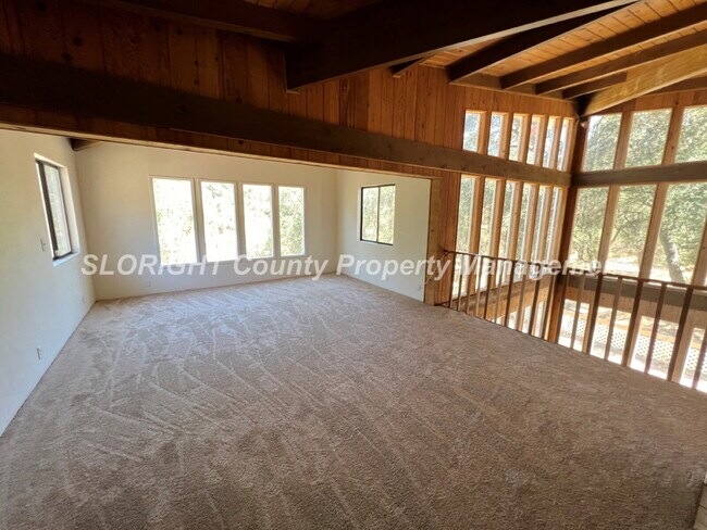 Building Photo - AVAILABLE MAY - Large 4 Bedroom / 3 Bathroom Home in Santa Margarita